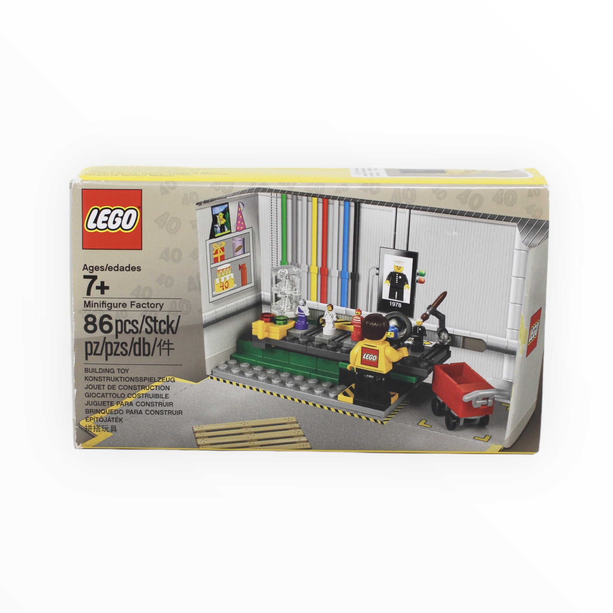 Lego minifigure factory set best sale lego 5005358