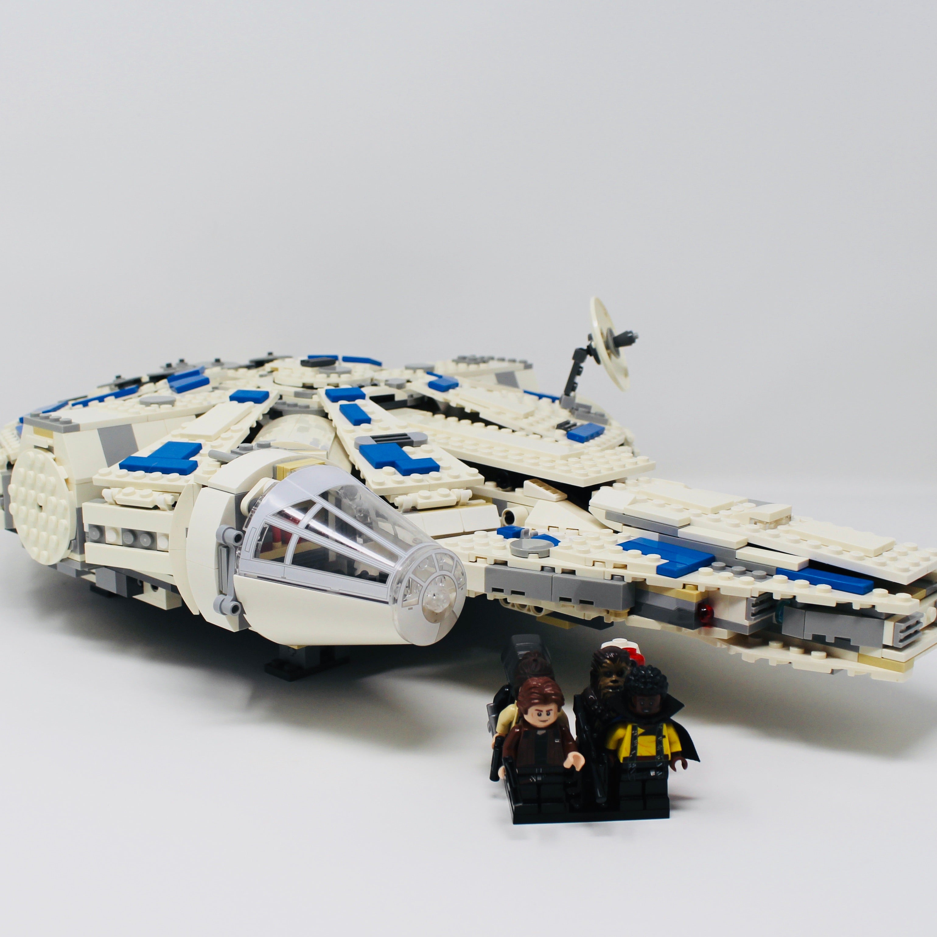 Millennium falcon deals lego 75212