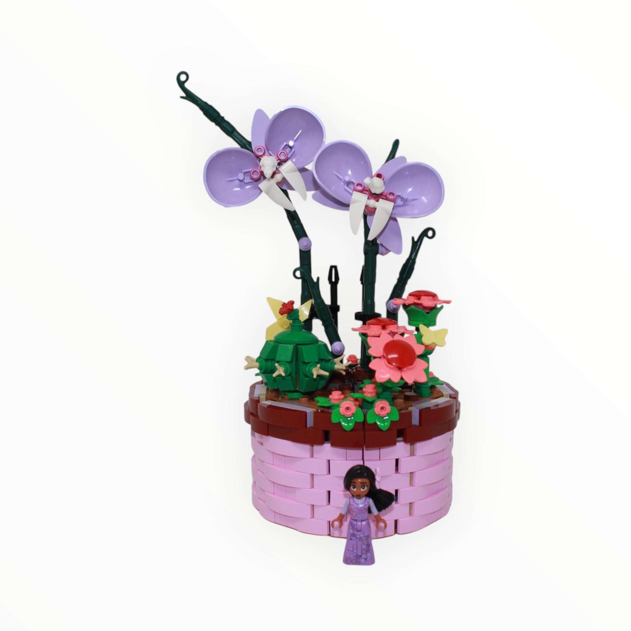 Used Set 43237 Disney Isabela’s Flowerpot