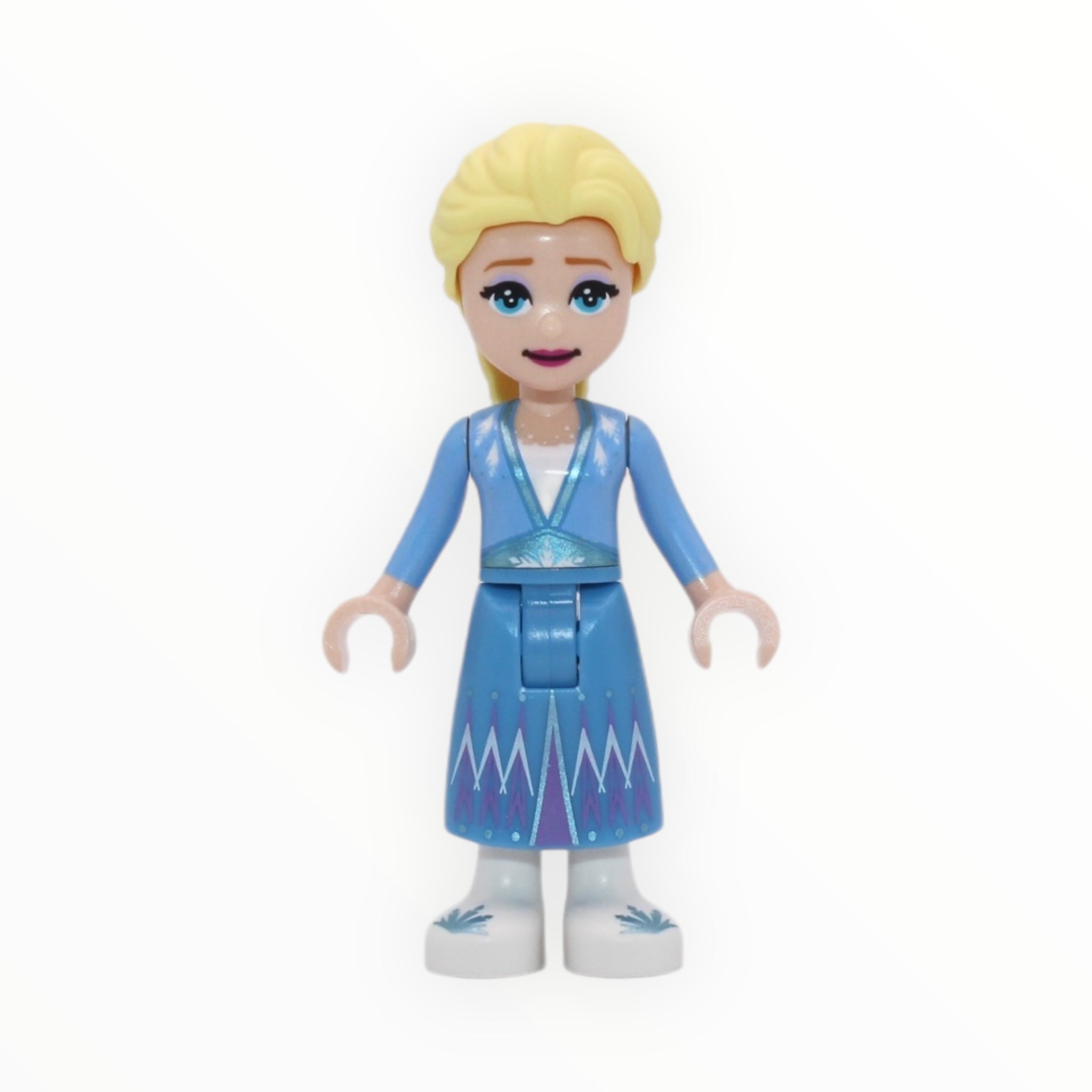 Elsa (medium blue skirt, white shoes, closed mouth, 2022)