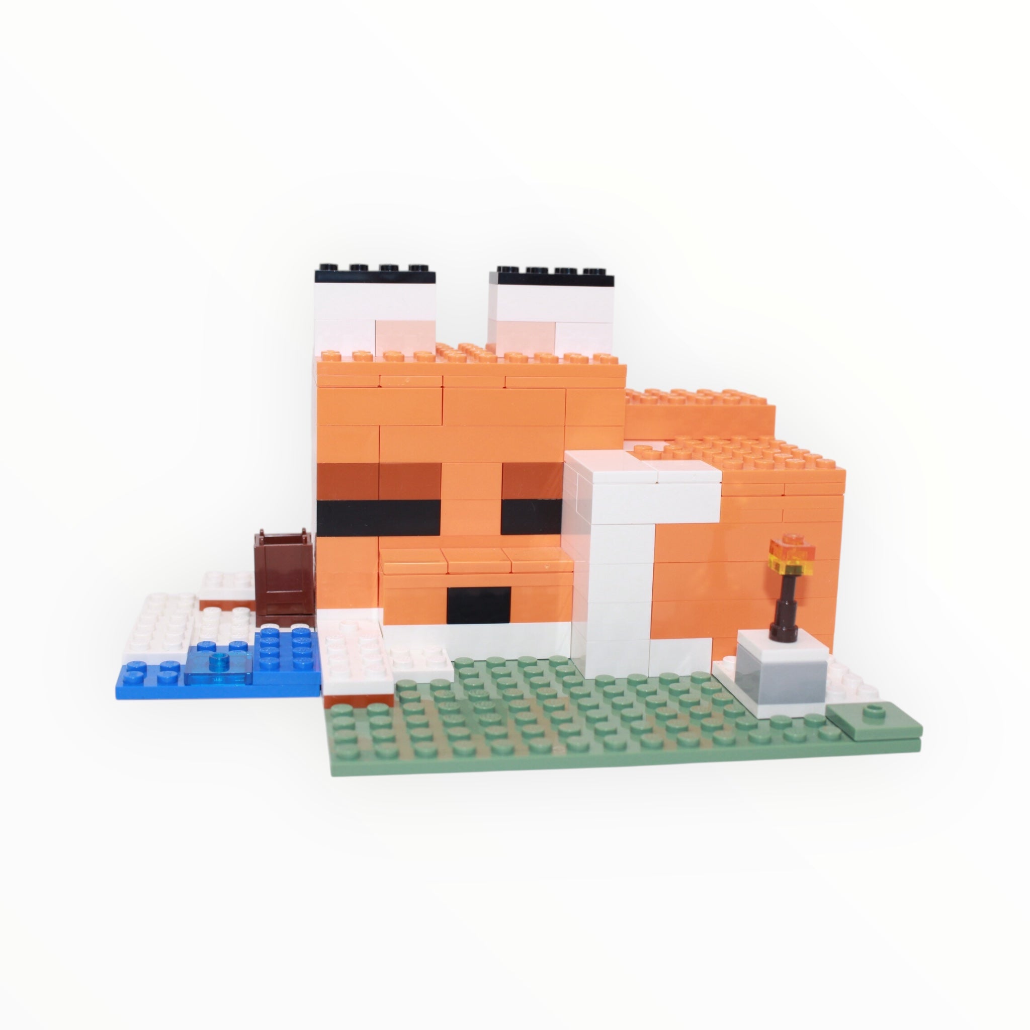 Used Set 21178 Minecraft The Fox Lodge