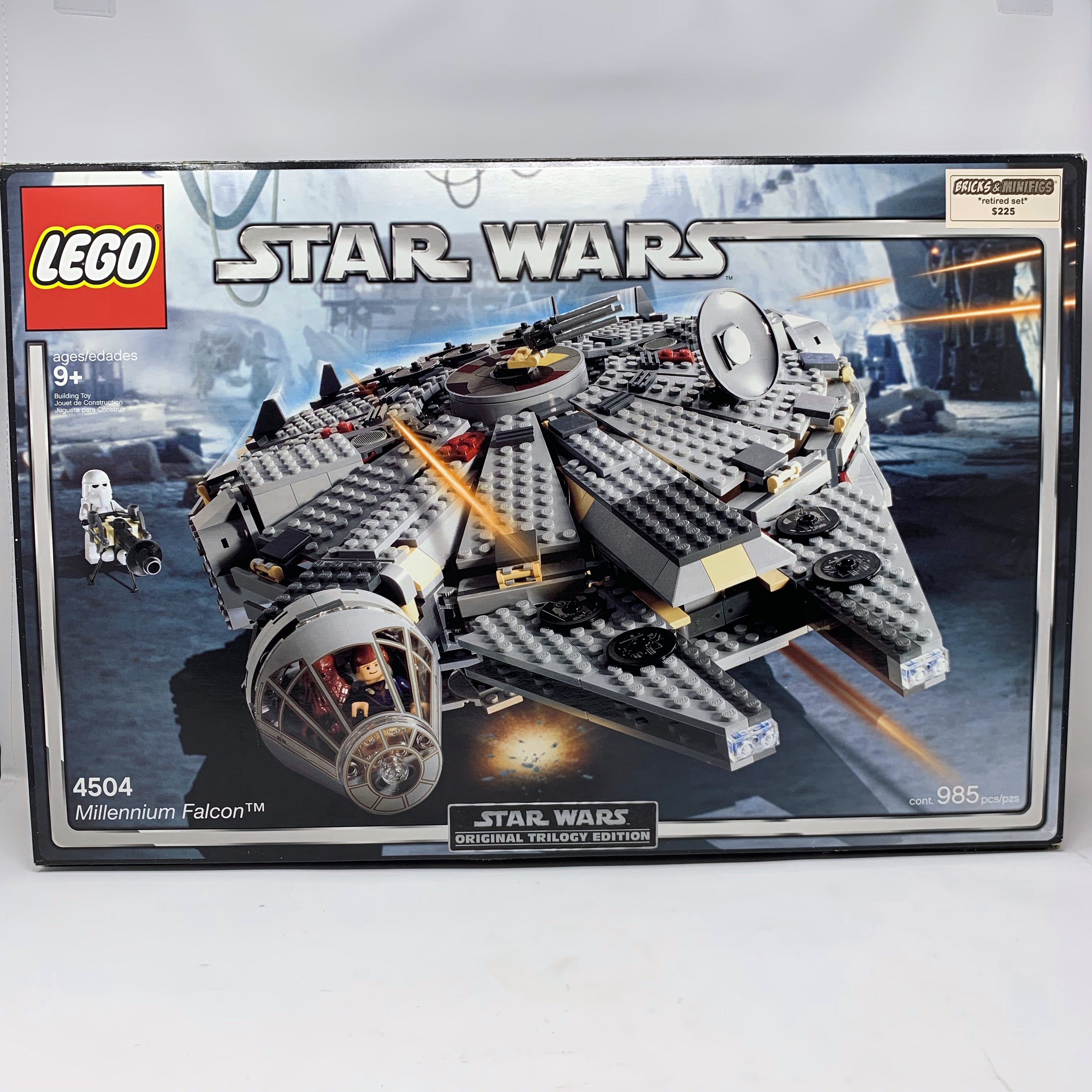 Retired Set 4504 Star Wars Millennium Falcon Original Trilogy Edition